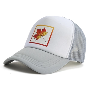Mesh trucker hat with maple leaf print and breathable back for outdoor sports