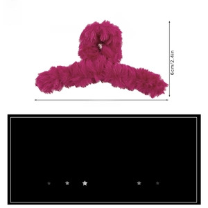 Detailed size chart showing dimensions 13.5cm length for the plush claw hair clip