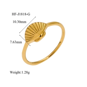Détails d'une bague en or 18 carats en forme de coquille, dimensions 10,30mm et 1,28g