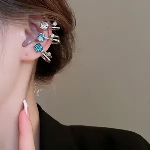 Ensemble de bagues d'oreille double couche à strass colorés blanc et bleu dégradé