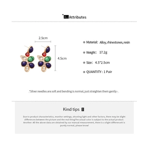 Detailed technical drawing of vintage water drop earrings with size and weight specs