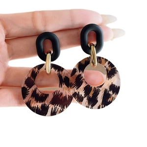 Retro leopard print geometric round earrings with matte black circles and gold link