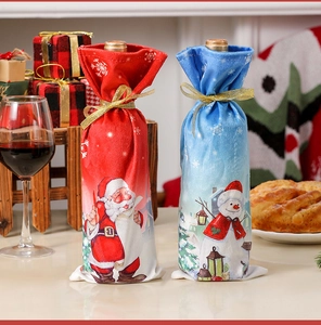 Copribottiglie di Natale con stampe di Babbo Natale e pupazzo di neve decorativi