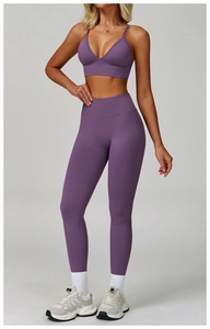 Détails du legging de yoga violet sans couture taille haute et soutien-gorge de sport