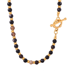 Fashionable titanium steel necklace with black onyx beads and golden toggle clasp