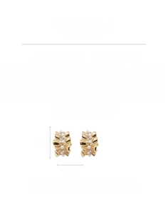 Detail of 14k gold plated C-shaped earrings with pearls, zircons and pleated metal