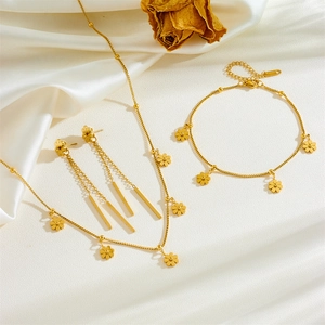 Daisy Flower Pendant Necklace Bracelet Earrings Stainless Steel Jewelry Elegant Long Tassel Fashion Women Accessories Non-Fading