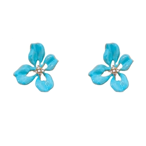 Elegante hellblaue Blumenohrringe mit Zirkonia-Zentren und Silbernadeln für Damen