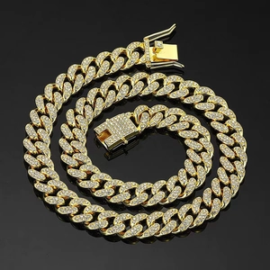 Collar de cadena cubana dorada de hip hop con colgante de letra QUEEN y strass brillante