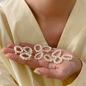 Zoetwaterparel Ring Goud Initiaal Alfabet Letter Hanger Barok Elastische Kralen Vingerring Voor Vrouwen Sieraden Cadeau