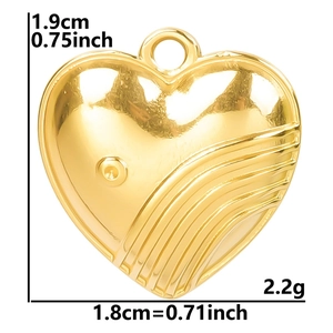 Detailed size view of a 18k gold plated heart pendant with precise measurements