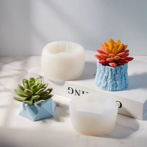 Macro-opname van zeshoekige en boomschors-textuur siliconen mallen voor DIY bloempotten