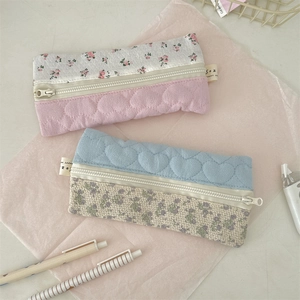 Pennenzak Gewatteerd Polyester Bloemenprint Hartpatroon Ritssluiting Draagbare Schrijfwaren Organizer Tas Voor Meisjes