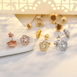 Plum blossom S925 silver stud earrings with zircons in rose gold, gold and silver