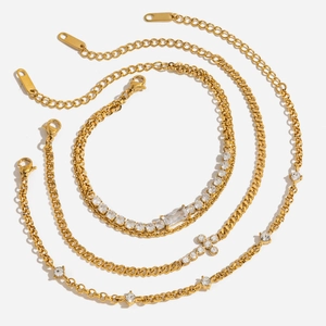 Ensemble de bracelets en acier inoxydable plaqué or 18 carats avec croix en zircon