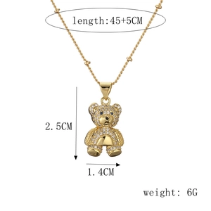 Detailed size chart of gold bear pendant necklace with dimensions 2.5x1.4cm and 45+5cm chain