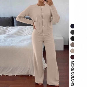 Détails de l'ensemble en tricot abricot avec gilet et pantalon large en six couleurs