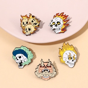 Punk Gothic Skull Enamel Brooch Pin Alloy Fire Smoke Horror Badge For Clothing Hat Bag Decoration Unisex