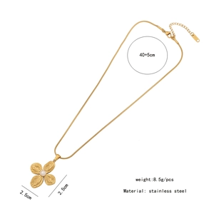 Detailed view of 40+5cm golden flower necklace with pearl center and 2.5cm pendant size