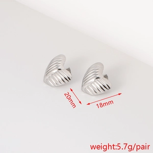 Detailed view of silver heart textured earrings with size dimensions 20mm and weight 5.7g