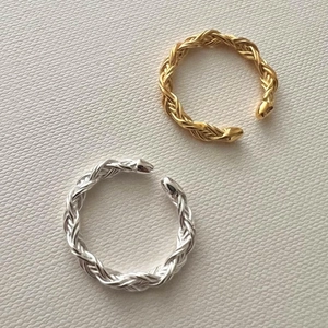 Minimalist S925 sterling silver woven rings in gold and silver finish, adjustable open style