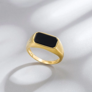 S925 silver gold-plated signet ring with a minimalist rectangular black agate stone