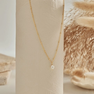 18k gold plated satellite chain necklace featuring a natural white pearl pendant for women