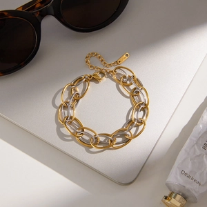 Minimalist two-tone stainless steel chain bracelet with gold and silver oval links