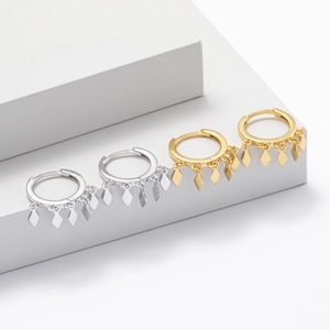 Minimalist S925 silver hoop earrings with rhombic tassel pendants in gold and silver