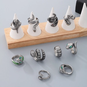 Men Snake Ring Stainless Steel Rhinestone Enamel Retro Animal Wrapped Punk Gothic Hip Hop Jewelry Cool Fashion Accessory