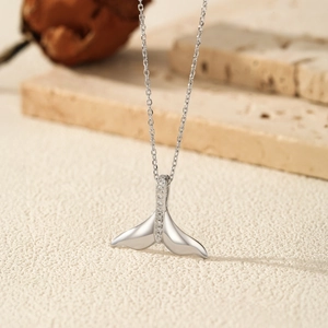 Collana a coda di sirena in argento S925 con zirconi su pietre di sabbia eleganti