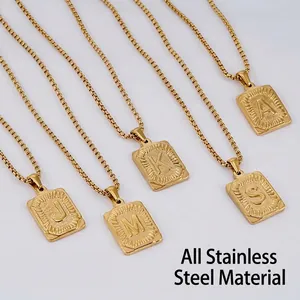 Collares con colgante de letra en acero inoxidable chapado en oro 18K y cadena box