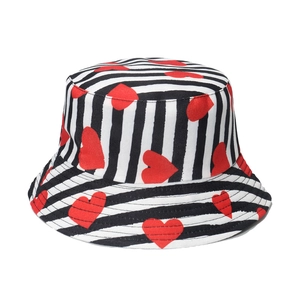 Bucket Hat Polyester Heart Print Striped Sun Protection Outdoor Beach Fashion Summer Sun Hat For Women