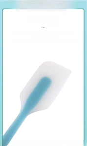 Detail of high-temperature resistant silicone spatula showing heat resistance up to 230°C