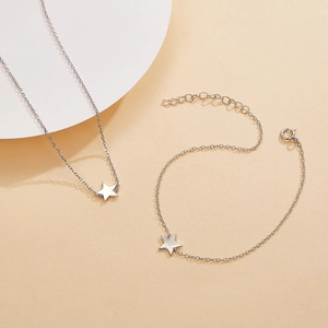 Detail view of S925 sterling silver star necklace and bracelet set with spring ring clasp
