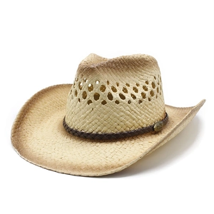 Chapeau de cowboy en raphia de style ethnique avec badge vintage et tricot ajouré