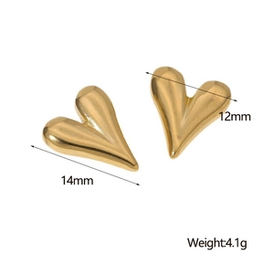 Detailed view of 18K gold plated heart stud earrings with 14x12mm size and 4.1g weight