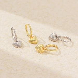 S925 silver vintage heart hoop earrings with shell texture in gold and silver finish