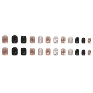 Kurze quadratische Kunstnägel mit Glitzersteinen und Blush-Nude-Farbdesign