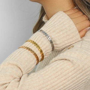 Minimalist stainless steel star cutout bracelets in gold silver and rose gold finish