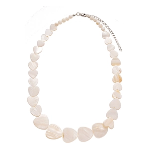 Ozean-Stil Acryl-Herz-Halskette mit Muscheltextur und weißen Perlen für Damen