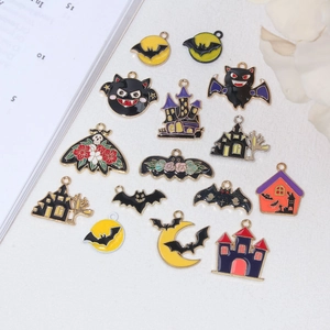 Lot de pendentifs d'Halloween en alliage émaillé avec chauves-souris, chats et lunes