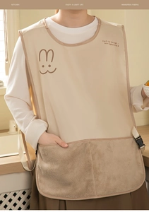 Detail of waterproof apron featuring side hand-wipe coral fleece and rabbit print