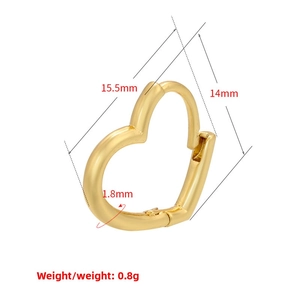 Detailed size specifications of heart-shaped gold earring with 15.5mm height and 14mm width