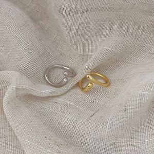 Minimalist 925 sterling silver U-shaped ring set in silver and gold polished finishes