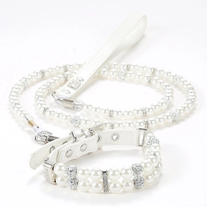 Elegant double-row pearl pet collar and matching leash set with rhinestone accents
