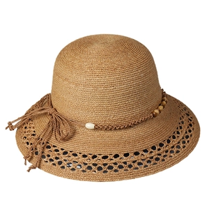 Eleganter Raffia-Sonnenhut für Damen mit Muschelperlen und Hohlstrickkrempe