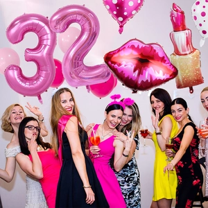 Kit de ballons rose chiffre 32 avec cœur, lèvres et rouge à lèvres pour fête