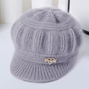 Grey thick knit newsboy hat for elderly women with warm plush lining and heart buckle