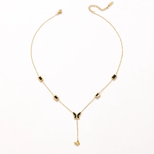 Collier doré en acier inoxydable avec pendentif papillon noir et détails en zircon